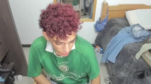 Snapshot of skinnypipe15 chatting on 27, 10, 2025 skinnypipe15 online show from 27, 10, 2025