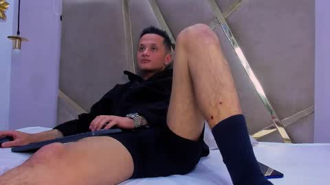 SkinnyZeth online show from 9, 10, 2025