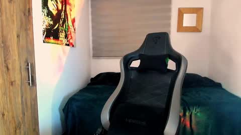 Liam Vokov online show from 8, 1, 2025