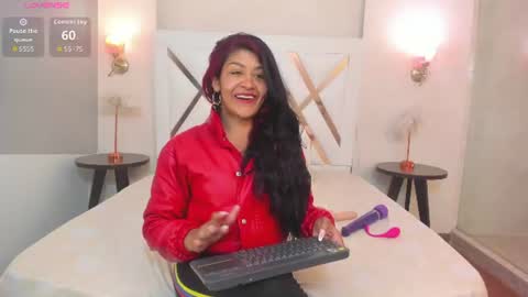 Snapshot of sky_collins_ chatting on 7, 7, 2026 Sky online show from 7, 7, 2026