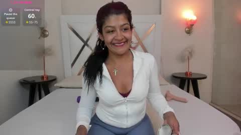 Snapshot of sky_collins_ chatting on 16, 7, 2026 Sky online show from 16, 7, 2026