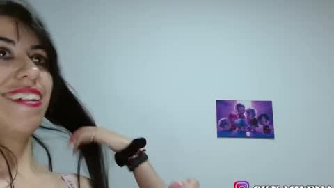 Snapshot of sky_girl1 chatting on 19, 1, 2025 Mile online show from 19, 1, 2025