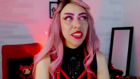 Snapshot of sky_girl1 chatting on 4, 10, 2025 Mile online show from 4, 10, 2025