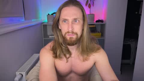 sky_guy25 online show from 2, 11, 2025