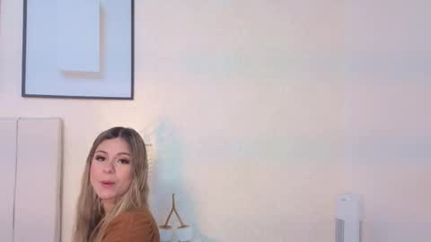 sky_johnson_ online show from 15, 11, 2025