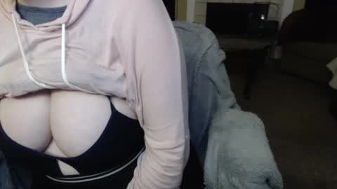 SKYLE   online show from 9, 4, 2026