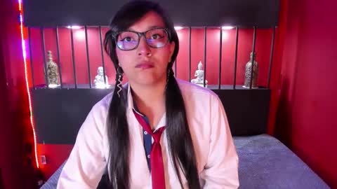 skye_bluee_ online show from 12, 10, 2025