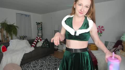 Snapshot of skyewatson chatting on 20, 12, 2024 Skye Watson online show from 20, 12, 2024