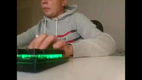 skyfalltoyou online show from 28, 11, 2025