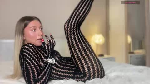 GARRY AND SOPHIA online show from 19, 11, 2025