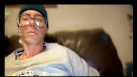 Snapshot of skyfly333 chatting on 30, 4, 2026 IAN HARD online show from 30, 4, 2026