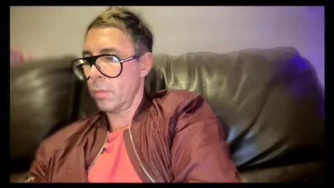 Snapshot of skyfly333 chatting on 17, 6, 2026 IAN HARD online show from 17, 6, 2026
