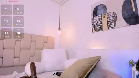    online show from 25, 1, 2025