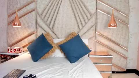 skylerbloom online show from 15, 10, 2025