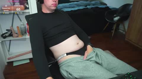Snapshot of skylinebaby chatting on 5, 6, 2026 skylinebaby online show from 5, 6, 2026