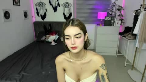 Snapshot of slaughtyalexxx chatting on 1, 6, 2026 Alexandria my love online show from 1, 6, 2026