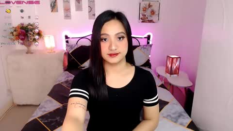 Queen Cyrine online show from 19, 2, 2025