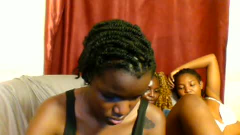 Snapshot of sleek_ass chatting on 26, 2, 2025 sleek_ass online show from 26, 2, 2025