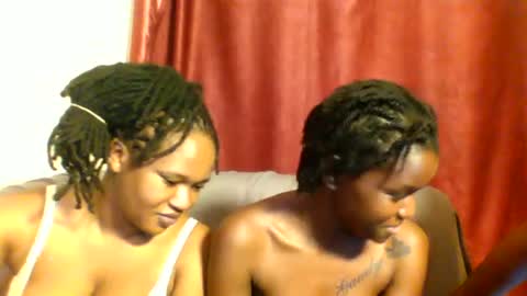 Snapshot of sleek_ass chatting on 2, 3, 2025 sleek_ass online show from 2, 3, 2025