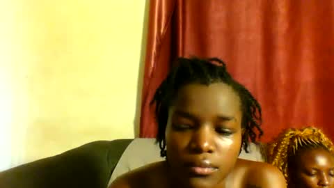 Snapshot of sleek_ass chatting on 3, 3, 2025 sleek_ass online show from 3, 3, 2025