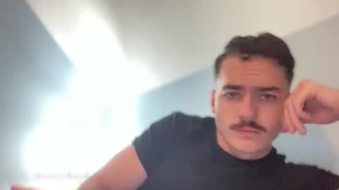 Snapshot of slickmass chatting on 18, 2, 2025 SlickMass online show from 18, 2, 2025