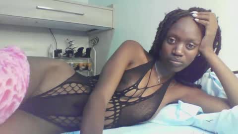 Snapshot of slim_ebony2006 chatting on 1, 10, 2025 Anna online show from 1, 10, 2025