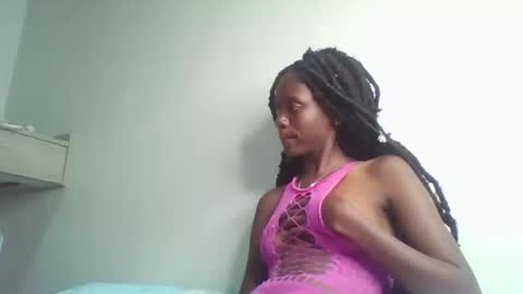 Snapshot of slim_ebony2006 chatting on 11, 10, 2025 Anna online show from 11, 10, 2025