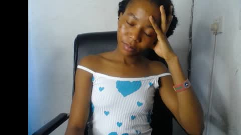 Snapshot of slim_ebonypet chatting on 8, 5, 2026 Crystal online show from 8, 5, 2026