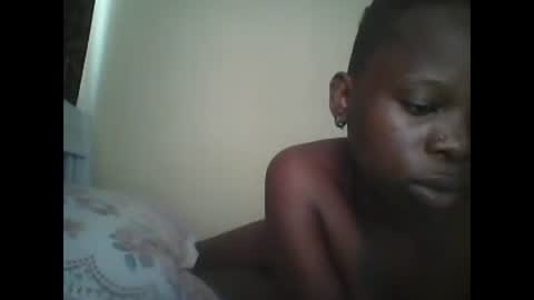 Snapshot of slim_petite_ebony chatting on 14, 12, 2024 slim_petite_ebony online show from 14, 12, 2024