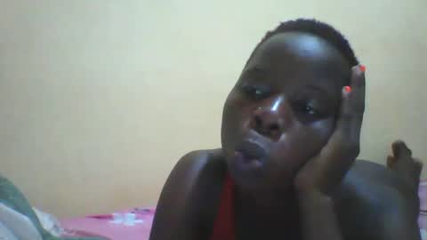 Snapshot of slim_petite_ebony chatting on 8, 1, 2025 slim_petite_ebony online show from 8, 1, 2025