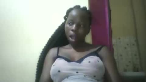 Snapshot of slim_petite_ebony chatting on 30, 9, 2025 slim_petite_ebony online show from 30, 9, 2025