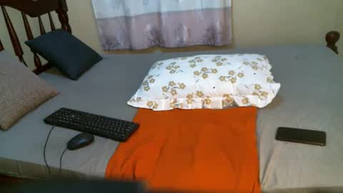 Snapshot of slimqueenbae chatting on 10, 9, 2025 slimqueenbae online show from 10, 9, 2025