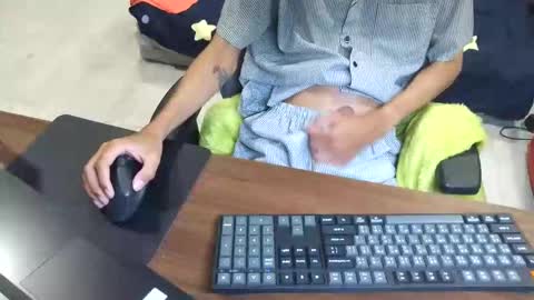Snapshot of slimslimxxx chatting on 13, 4, 2026 slimslimxxx online show from 13, 4, 2026