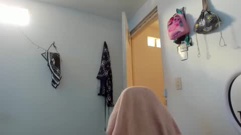 Snapshot of slone03 chatting on 17, 11, 2025 slone03 online show from 17, 11, 2025