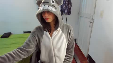 Snapshot of slone03 chatting on 20, 11, 2025 slone03 online show from 20, 11, 2025