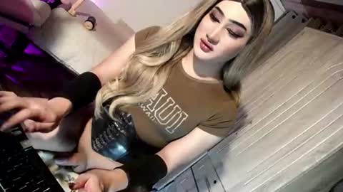 Snapshot of slut_bigcock chatting on 22, 7, 2026 Nathalie online show from 22, 7, 2026