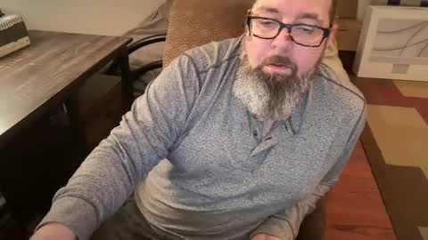 Snapshot of slut_slave_cfnm chatting on 4, 1, 2025 slut online show from 4, 1, 2025