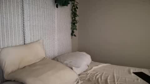 Snapshot of slut_slave_cfnm chatting on 28, 9, 2025 slut online show from 28, 9, 2025