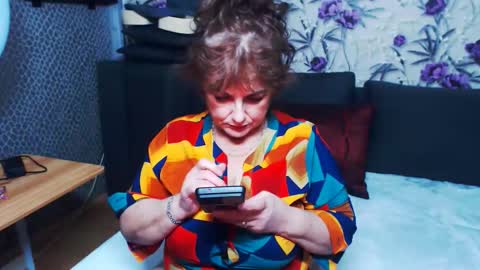 slutihmami online show from 10, 11, 2025