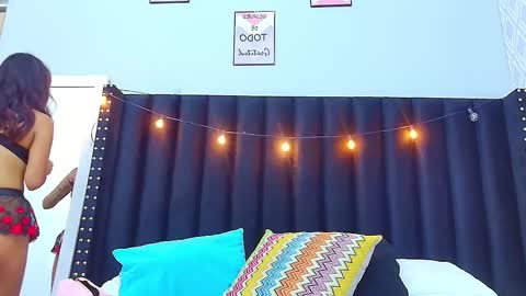 Snapshot of slutlittlecamila chatting on 12, 2, 2025 CAMILA online show from 12, 2, 2025