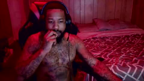 Snapshot of slutmeout007 chatting on 11, 1, 2026 KingTarzan online show from 11, 1, 2026