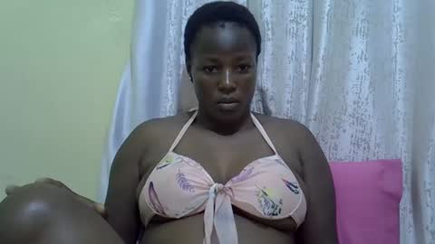 Snapshot of slutmeoutbb chatting on 8, 3, 2025 slutmeoutbb online show from 8, 3, 2025