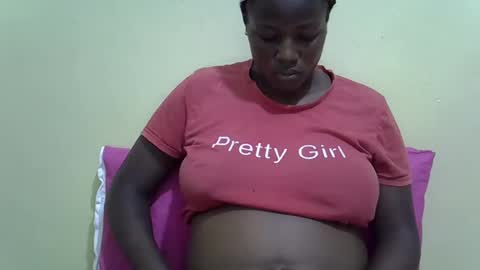 Snapshot of slutmeoutbb chatting on 12, 3, 2025 slutmeoutbb online show from 12, 3, 2025