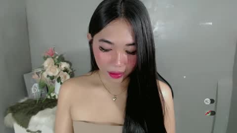 Snapshot of slutty_shanin chatting on 30, 1, 2025 SHANIN online show from 30, 1, 2025