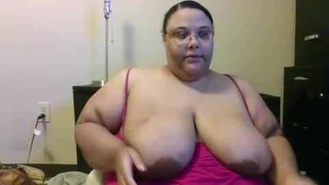 Snapshot of sluttyjess31 chatting on 27, 9, 2025 Jessica online show from 27, 9, 2025
