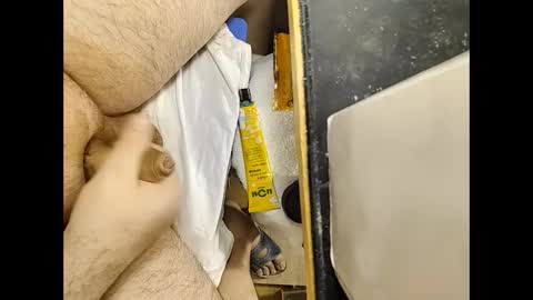 Snapshot of small_1986 chatting on 18, 12, 2024 transmisin gratuita bajo demanda free broadcast on demand online show from 18, 12, 2024