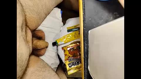 Snapshot of small_1986 chatting on 25, 1, 2025 transmisin gratuita bajo demanda free broadcast on demand online show from 25, 1, 2025