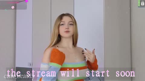 Snapshot of small_blondee chatting on 30, 1, 2025 Emily online show from 30, 1, 2025