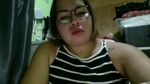 Snapshot of small_boobs59 chatting on 6, 5, 2026 Lovewella online show from 6, 5, 2026