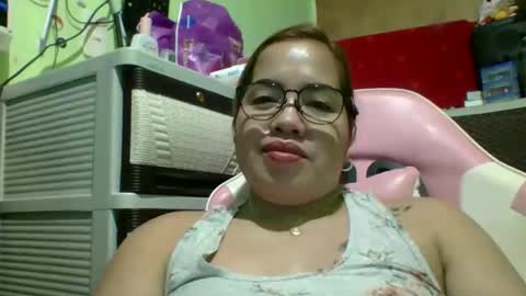 Snapshot of small_boobs59 chatting on 9, 5, 2026 Lovewella online show from 9, 5, 2026